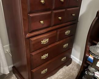 Chest of drawers