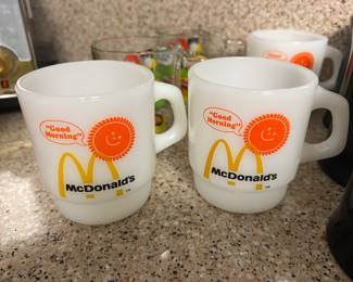 Vtg McDonald’s Glass Mugs