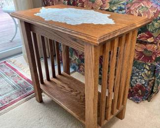 158 Bassett Arts Crafts Accent Tablemin