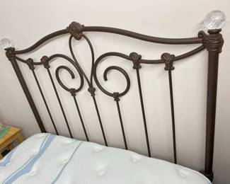 158 Full Metal Headboard Detailmin