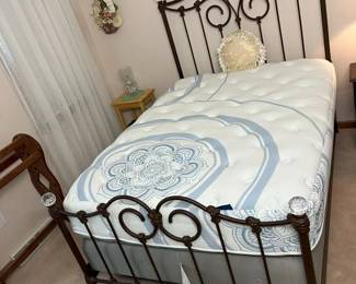 158 Full Metal Bedframemin