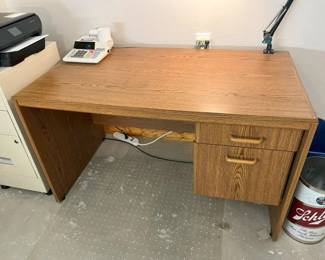 158 Basic Deskmin