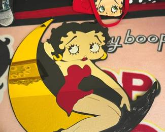 158 Vintage Mirrored Betty Boop Decormin