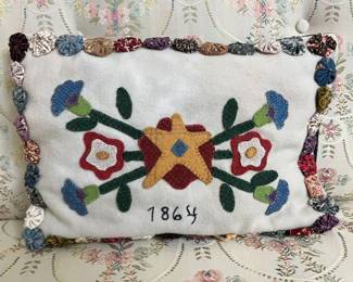 158 1864 Antique Felt Throw Pillowmin