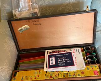 • Vintage Mahjong Set