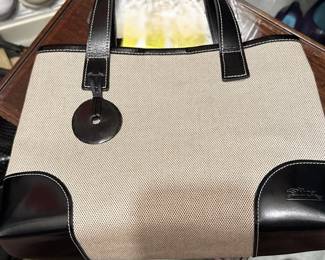 • Longchamp