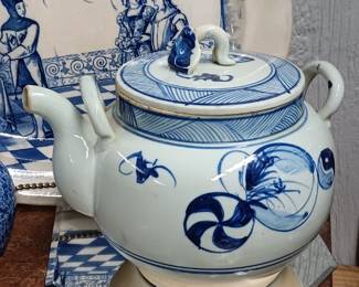 Canton Style Pot