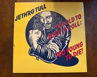 Jethro Tull – Too Old To Rock 'N' Roll: Too Young To Die! / CHR 1111