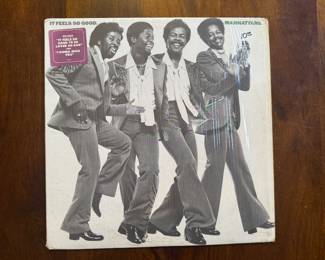 Manhattans – It Feels So Good / 34450