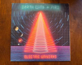 Earth, Wind & Fire – Electric Universe / QC 38980