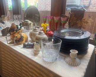 Huge Collection of China, Glass & Kitchen Accessories