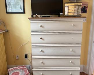 Impressions by Thomasville 5 Drawer Dresser (42"W x 20"D x 58"H)