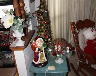 End Table/Christmas