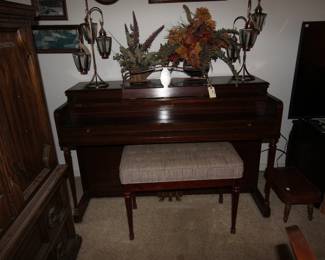 Lester Piano
