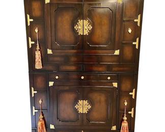 Vintage Asian cabinet
Located in Houma- appointment needed
