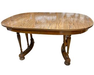 Vintage dining table- seats 4-6
Located at store- no appointment needed