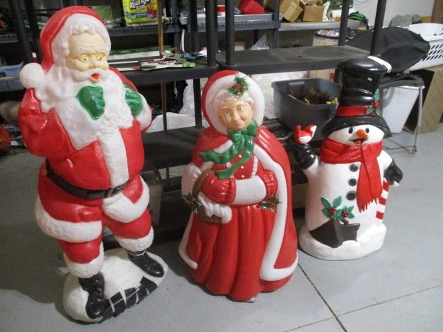 Vintage Mr. & Mrs. Santa Clause Blow Mold Set.