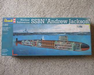 Revell 1/200 Nuclear Submarine Model "SSBN Andrew Jackson"