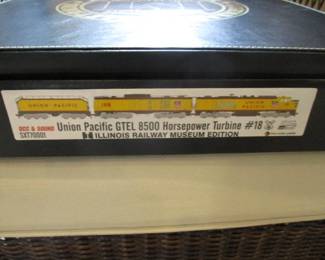 (12) Different Sets of Scaled Trains (NEW in original sealed boxes)  