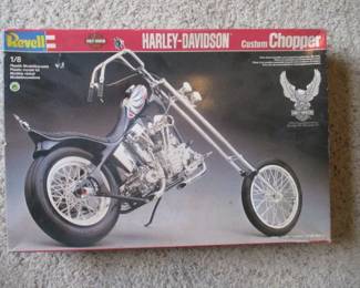 Vintage Revell 1/8 scale Harley -Davidson L.A, Street Chopper