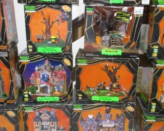 Lemax  Spooky Town Halloween Village