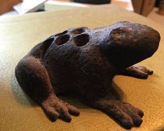 Cast iron Frog