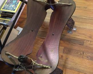Saddle  stand