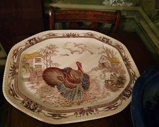 29 pc Johnson Brothers - England - Barnyard King China includes large Turkey Platter