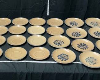 Vintage 95 Piece Pfaltzgraff Folk Art Pattern Dinnerware Set