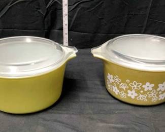 4 Piece Set of Vintage Pyrex Cookware with Lids