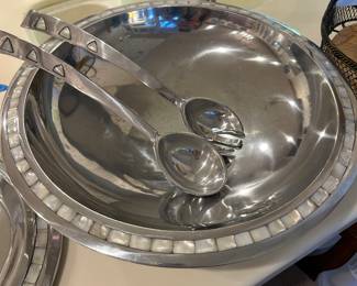 Vintage Towle Silversmiths 15" Bowl Mother of Pearl Inlay and tray Excellent condition