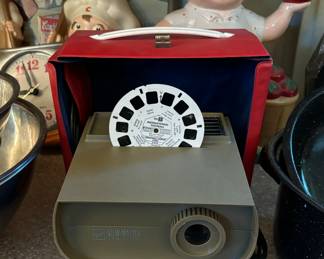 Vintage view master with case