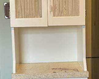 White cabinet-21x15x83