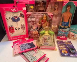 Barbies and Ken dolls, Barbie clothes and accessories