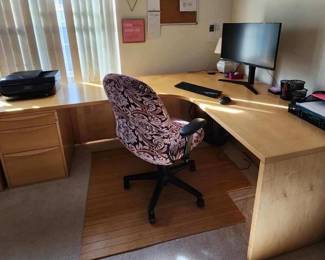L shaped Jesper studio desk
