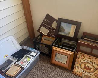 loads of picture frames, bundle pricing too! perfect for your gallery walls
