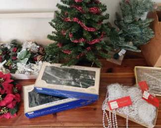 Miscellaneous Decor For And Around The Tree