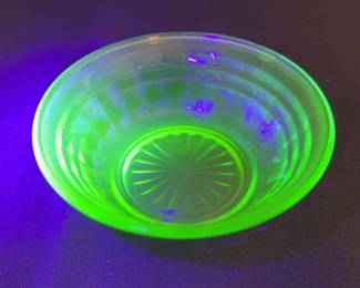 03 Vintage Green Uranium Vaseline Block Optic Depression Small Bowl