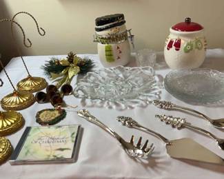 A Bit of Decor Holiday Snack Goods