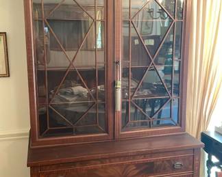 Beautiful Mahogany Breakfront Cabinet