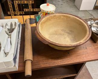 Wooden Rolling Pin - Pampered Chef Family Heritage Collection Stoneware Baking Bowl