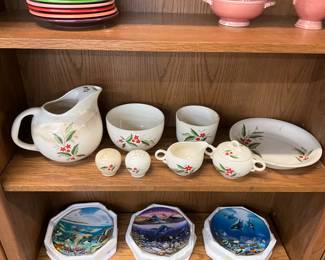 Universal Potteries Dinnerware - Woodvine Pattern