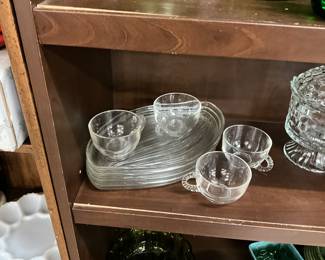 Federal Glass Hawaiian Leaf 8 Piece Snack Set