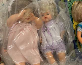 Vintage baby dolls - arms mechanic 