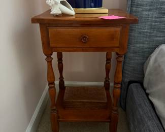 Side Table
16in x 13.5 in x 28in