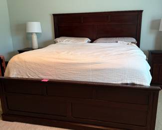 Master Bed
83in x 87in x 65in