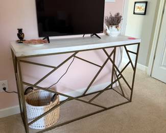 51in x 16in x 32in