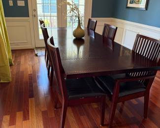Dining room table & 6 chairs
8’4x3’4x30 in
