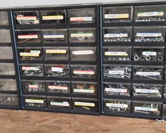 Storage containers