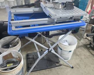 Kobalt  folding tile saw